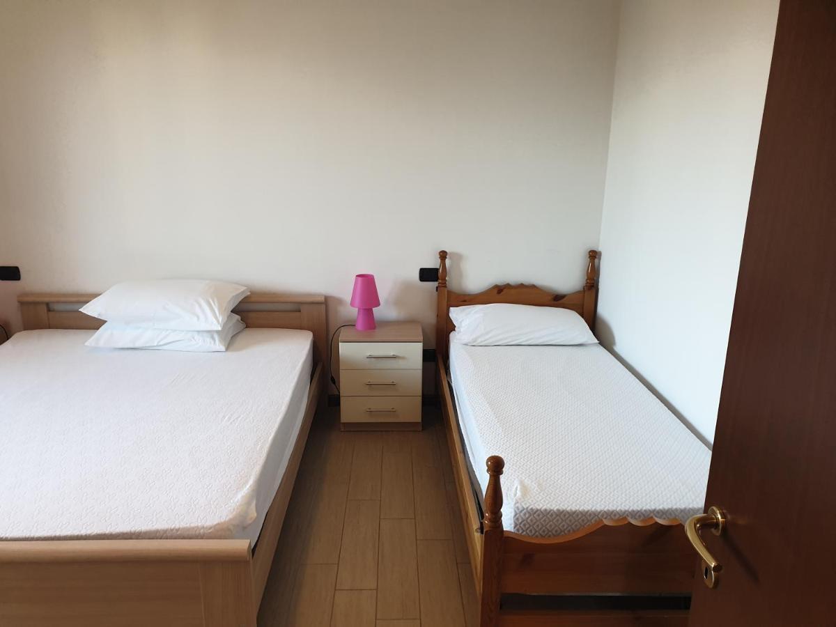 Casa Vacanze Da Riki เปสเคียรา เดล การ์ดา ภายนอก รูปภาพ